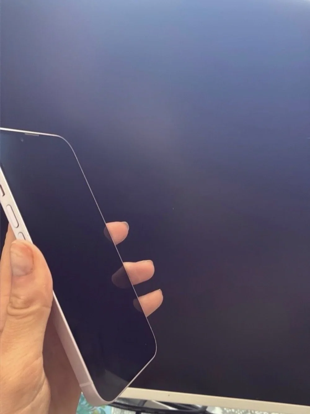Apple iPhone 14 - excellent condition.